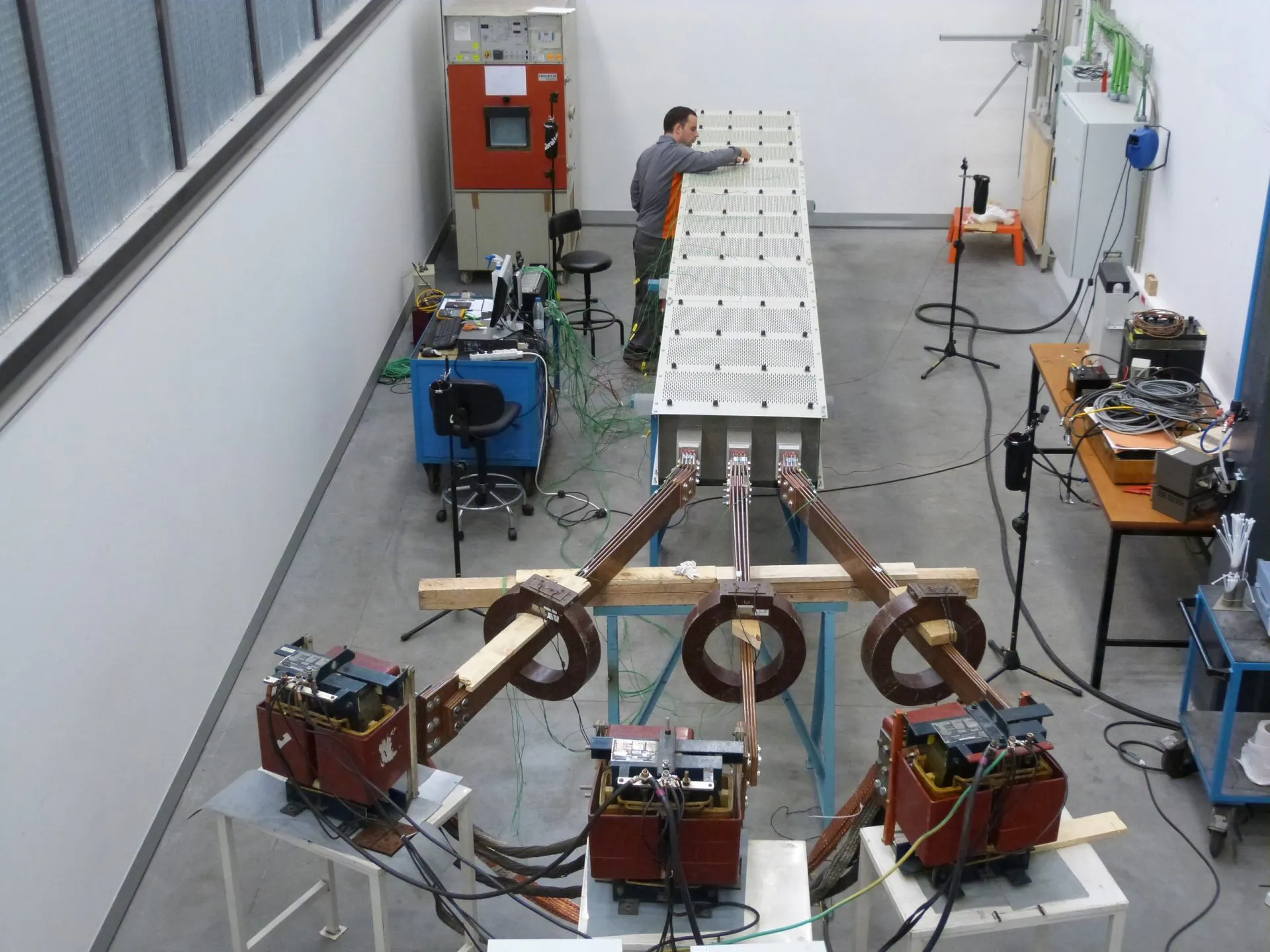 Busbar Testing Laboratory