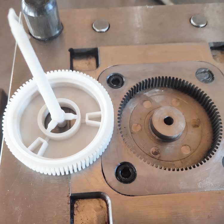 High Quality Plastic Helical Gear